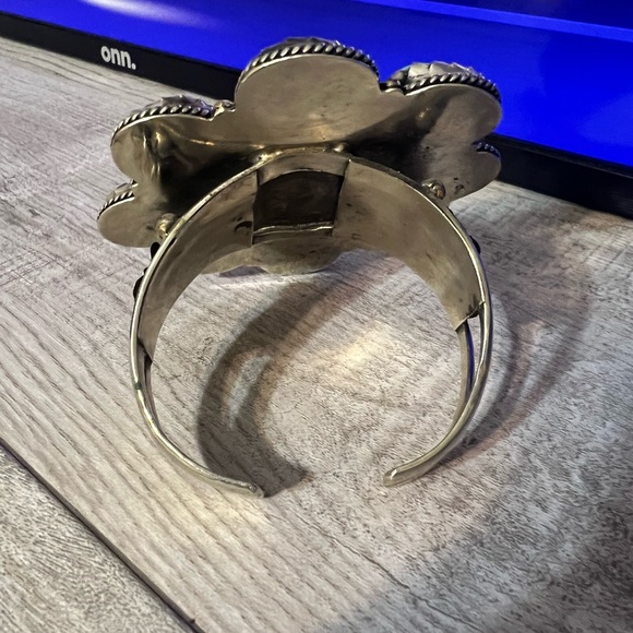 Turquoise and Silver Floral Cuff - Picture 4 of 4